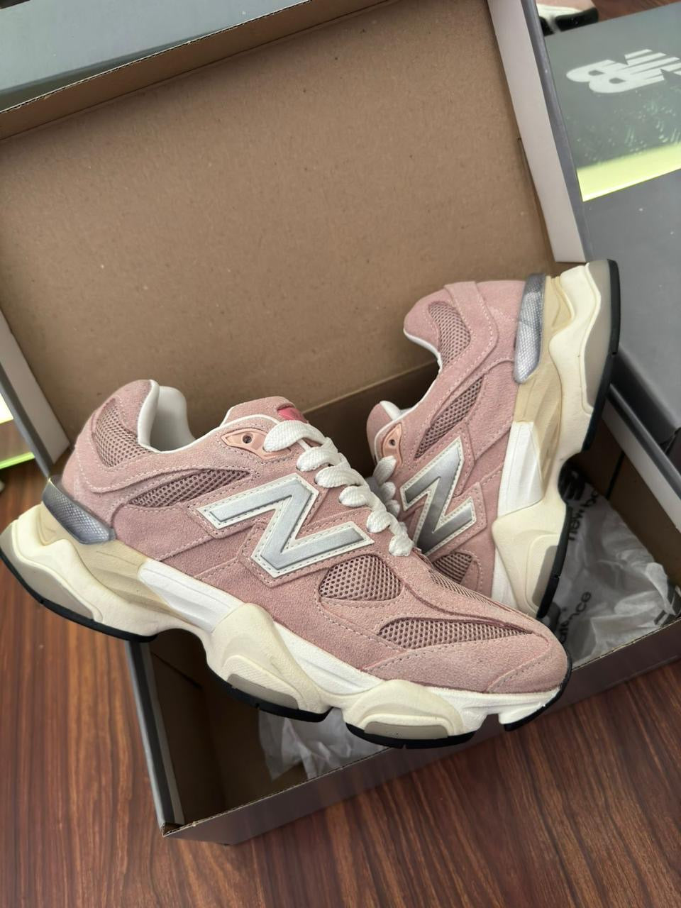 New Balance 9060 Pink - Zip Tênis