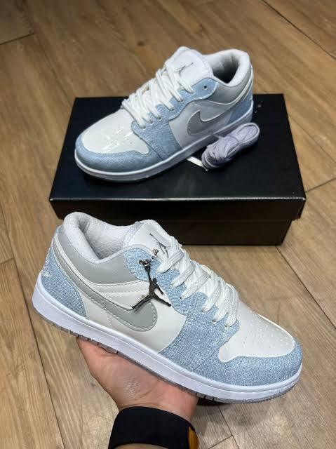 Air Jordan 1 Low ''Hyper Royal'' - Zip Tênis