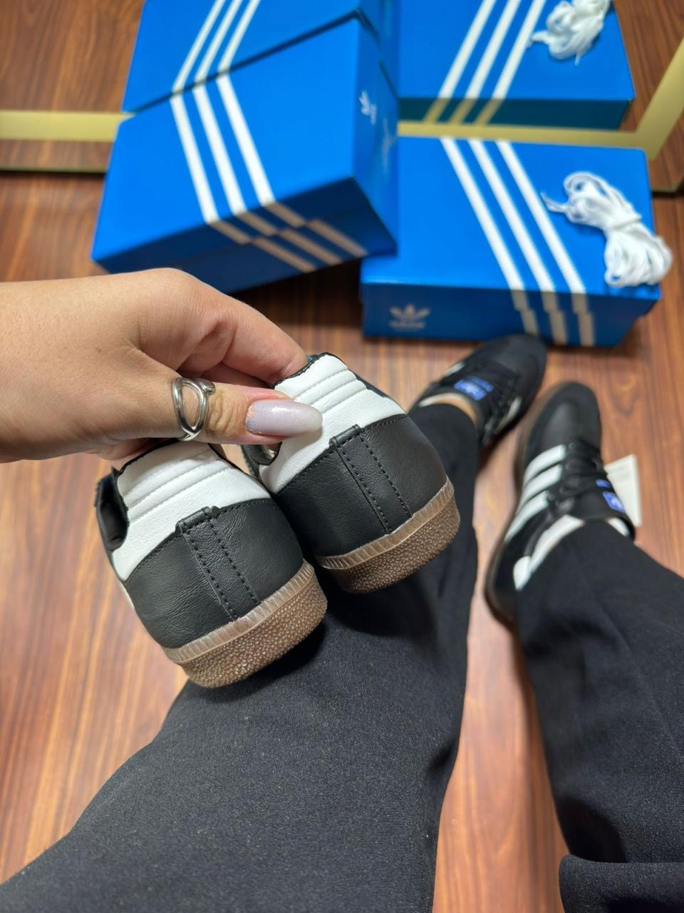 Adidas Samba Black - Zip Tênis