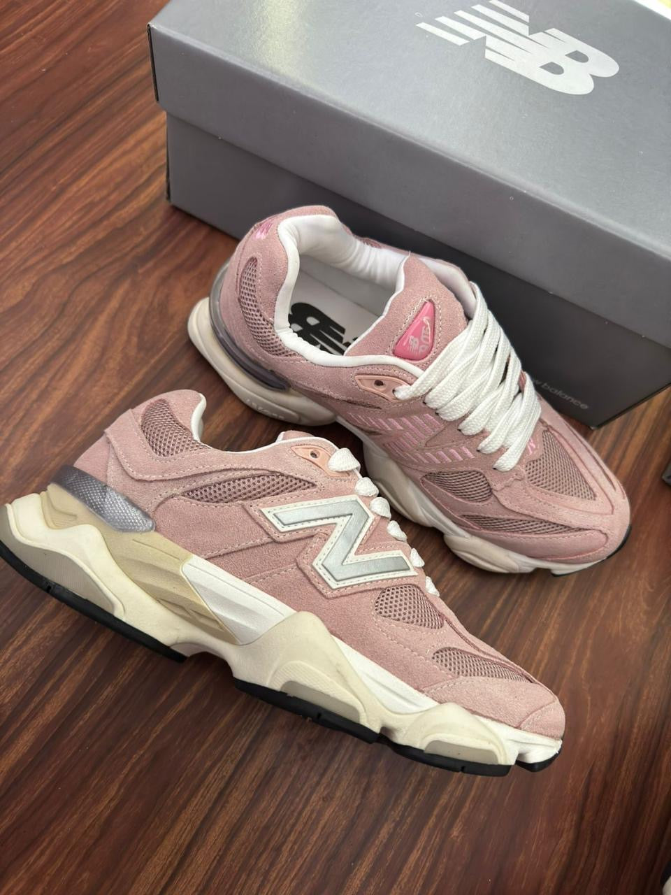 New Balance 9060 Pink - Zip Tênis