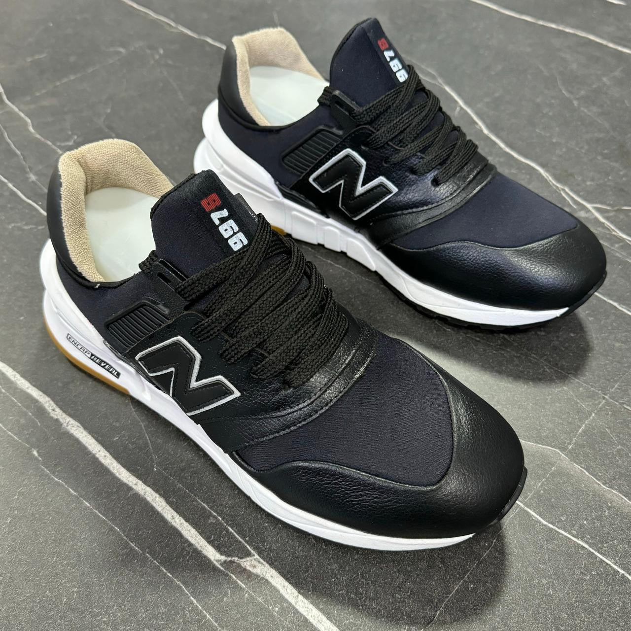 New Balance 997s Black - Zip Tênis